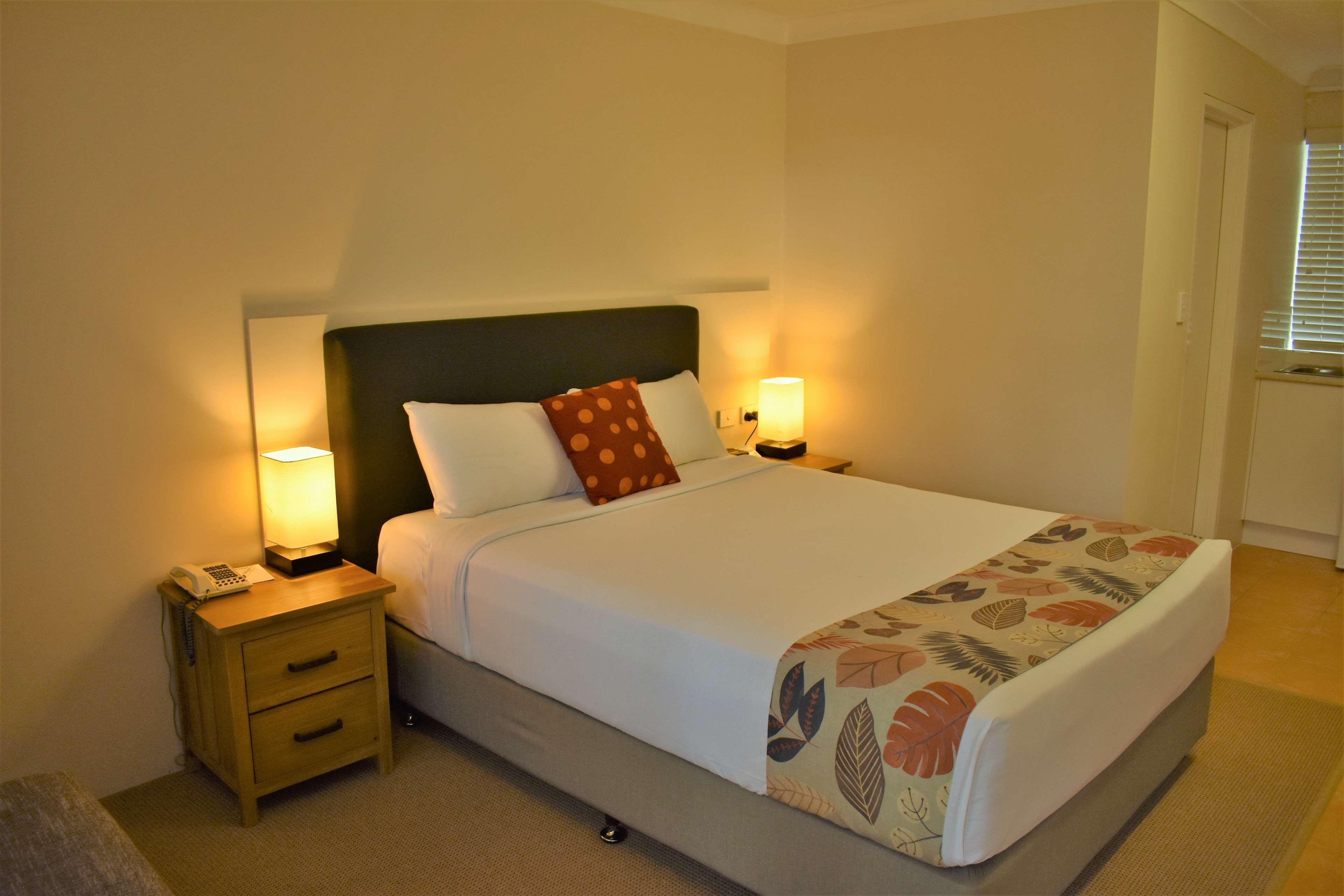 Best Western Parkside Motor Inn Кофс-Харбор Экстерьер фото
